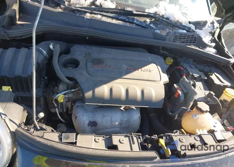 2016 Fiat 500X Lounge z USA, uszkodzony, nr VIN ZFBCFYDT3GP494826